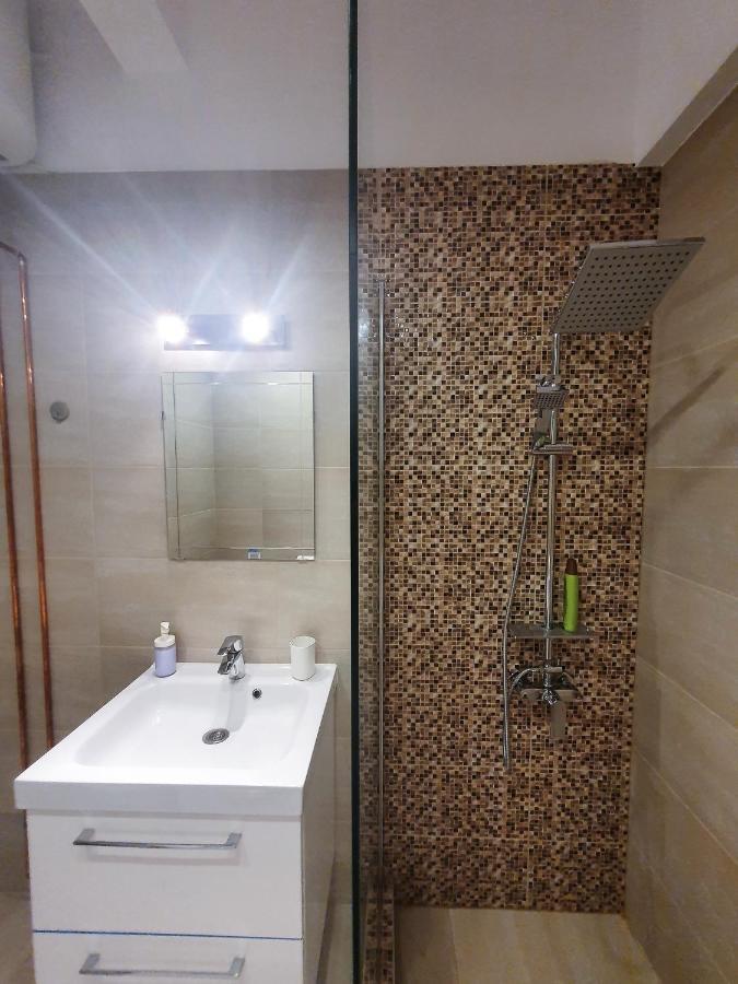 Charming Studio With City View Bukarest Eksteriør billede