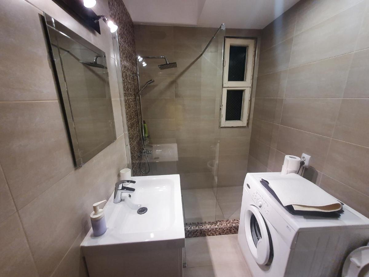Charming Studio With City View Bukarest Eksteriør billede